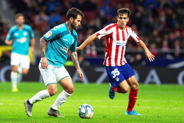 浓眉35分詹姆斯21+8 湖人22分大逆转战胜太阳